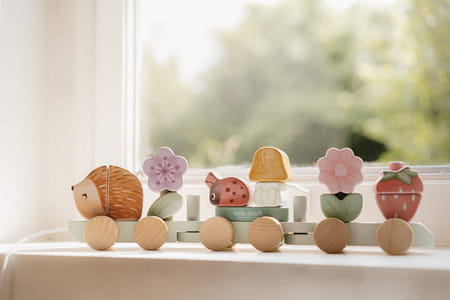 pol_pm_Little-Dutch-Pociag-ukladanka-Jez-Fairy-Garden-FSC-4474_9.jpg