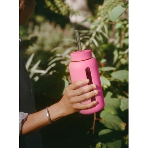 bink-szklana-butelka-do-monitorowania-dziennego-nawodnienia-day-bottle-800ml-bubblegum (1).jpg